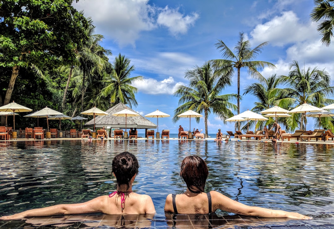 Discover the World: How Influencer Travel Services are Changing the Way We Explore